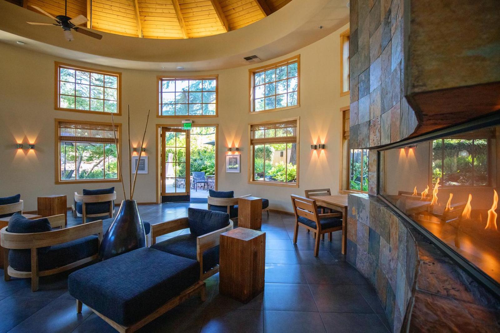 Wine & Roses Hotel Restaurant Spa Lodi Exterior foto